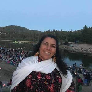 Meet your Posher, M carmen